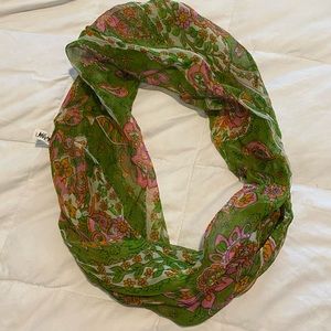 Dainty
Vintage
Japanese
100% Silk
Endless scarf
.
.
.
.
.
#vintage #60s #70s